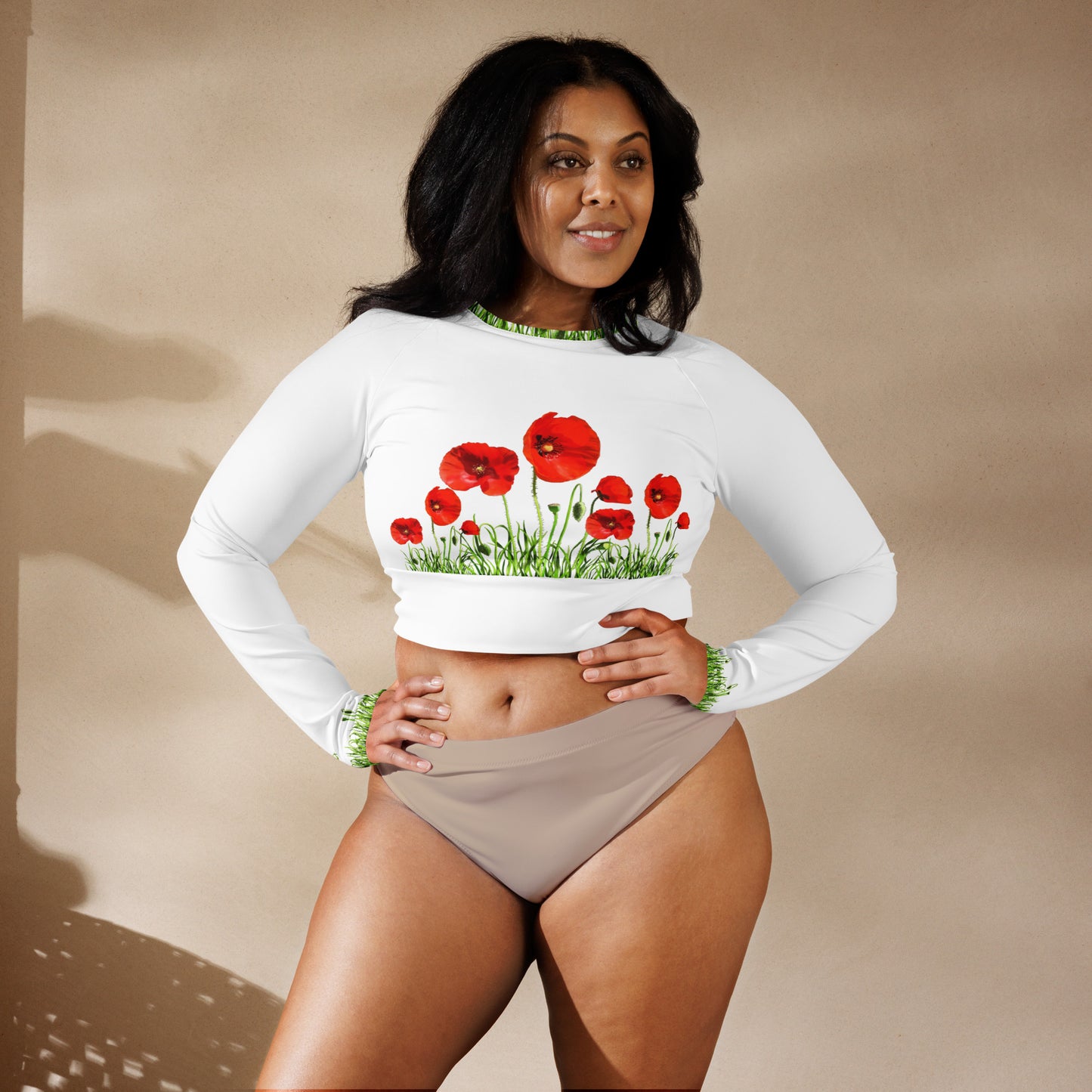 Camiseta sostenible crop | Amapolas – Manga larga – Diseño Nekolindo