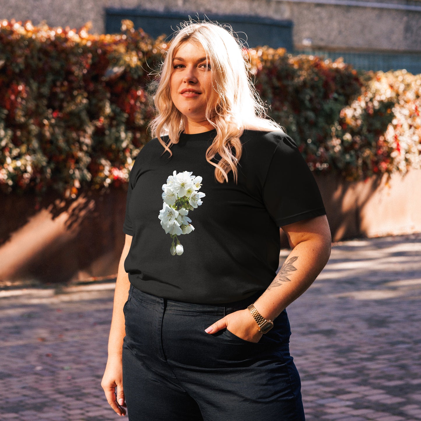 Camiseta sostenible unisex | Flor de Cerezo – Diseño Nekolindo